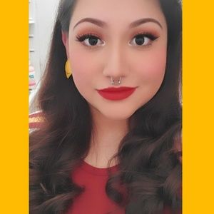 Meet your Posher, Alyssa